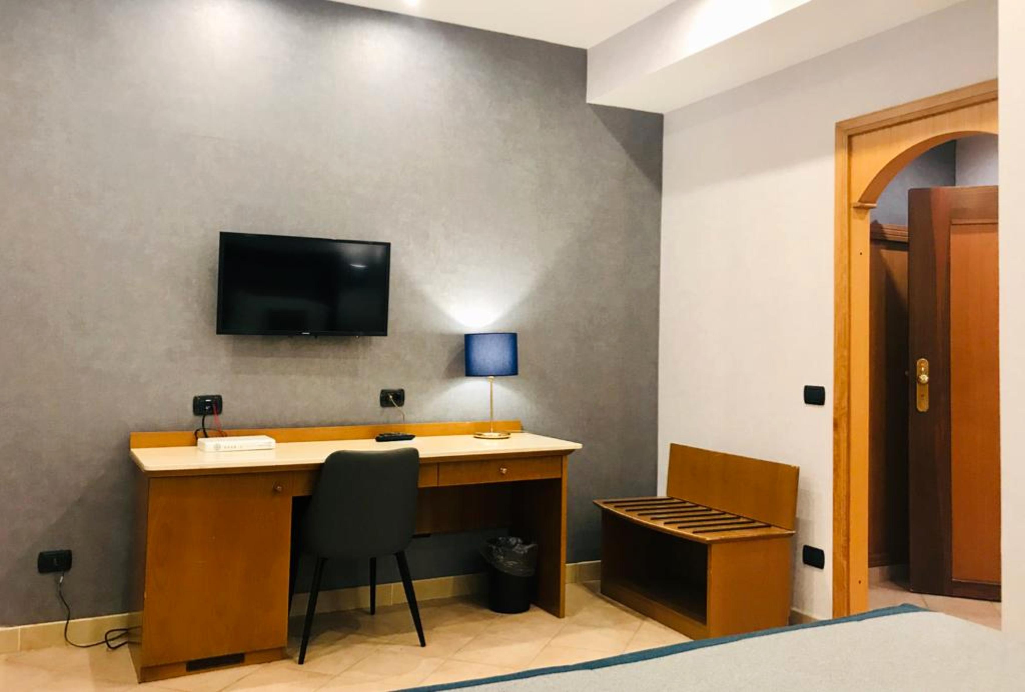 American Hotel Поццуоли Экстерьер фото